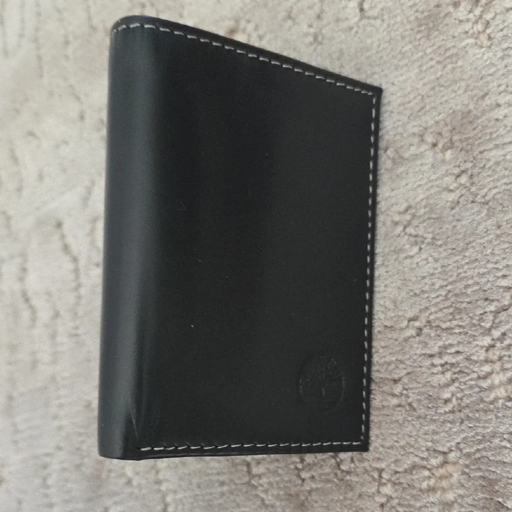 NWT Timberland Black Leather Tri-Fold Wallet